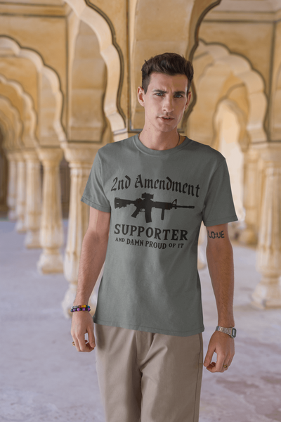 travel-themed-mockup-featuring-a-tattooed-man-wearing-a-gildan-t-shirt-m34641_9